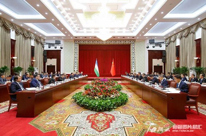 马兴瑞艾尔肯·吐尼亚孜会见乌兹别克斯坦总理阿里波夫