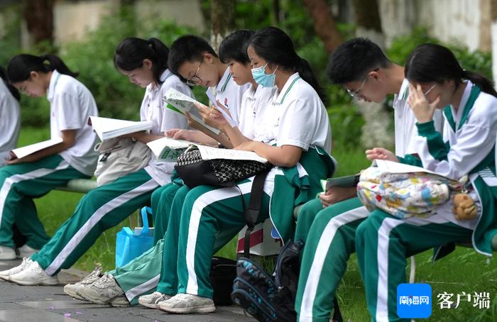 海南中考今日开考全省13万+考生赴考