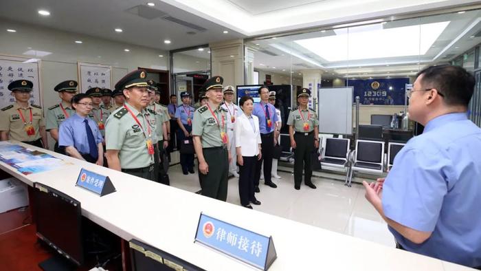 最高检邀请解放军和武警部队部分全国人大代表视察山东检察工作