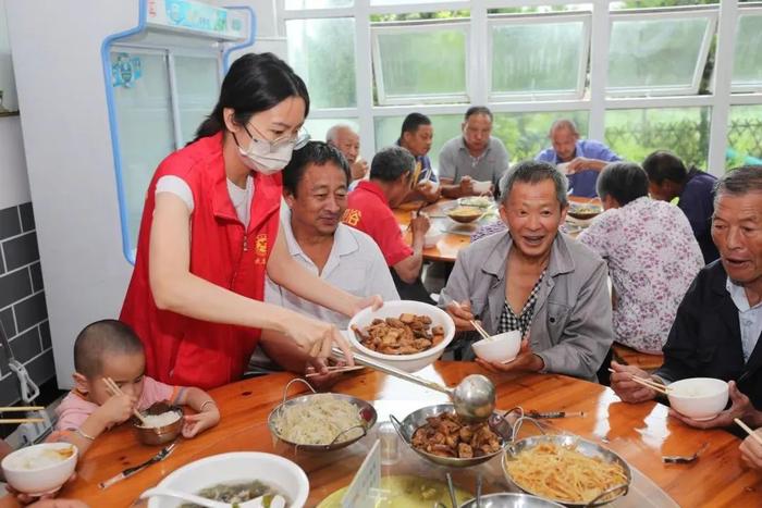 时刻把群众安危冷暖放在心上——全力以赴打赢防汛救灾这场硬仗系列述评之二