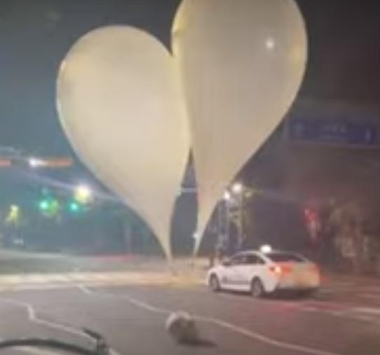 韩军方称朝鲜再次向韩国放飞气球