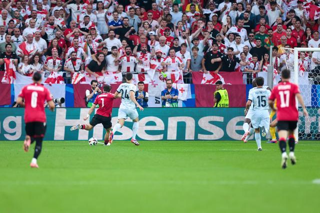 欧洲杯16强出炉，格鲁吉亚队将对阵西班牙，“丑小鸭变白天鹅”是怎么实现的