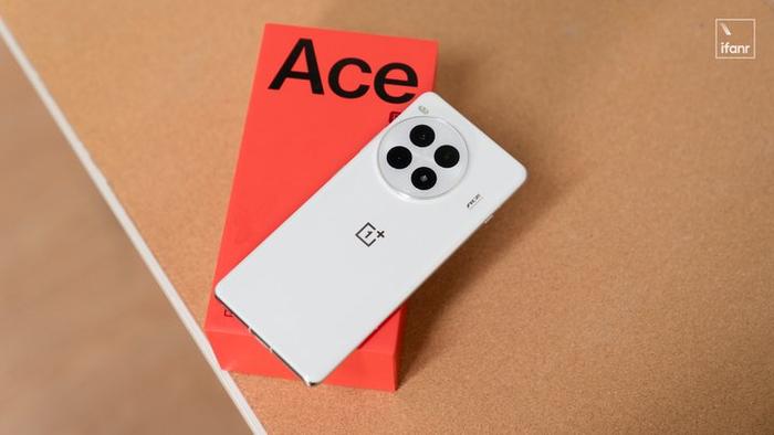 一加 Ace 3 Pro 体验：6100mAh 大电池配百瓦快充，性能续航全都要