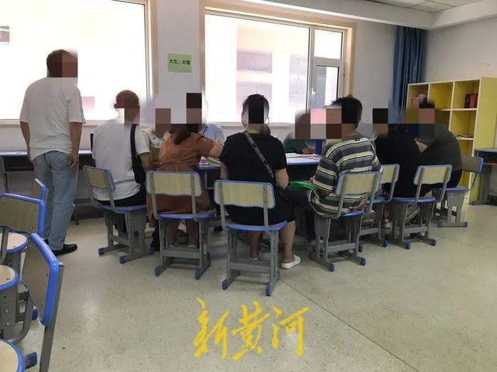 高考志愿填报服务费动辄上万：买不到心安买到了焦虑