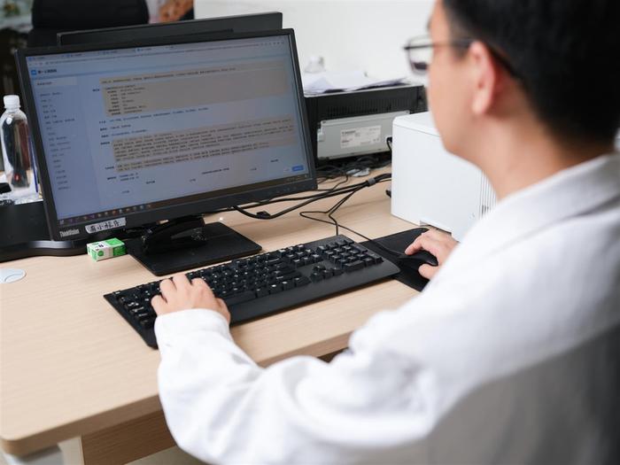 助老年患者打破数字鸿沟 上海首个“AI陪诊师”上线