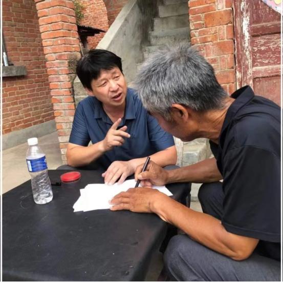 安全进万家 酷夏润心田  ——镇平县柳泉铺镇火烧庙小学开展暑假前家访活动