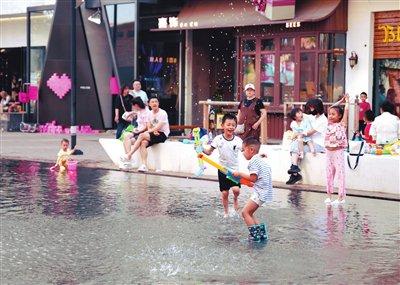 周五继续骄阳似火 周六夜间再迎降雨