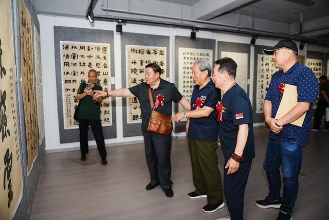 青岛西海岸历代文化名人诗词歌赋书法名家作品邀请展盛大开幕