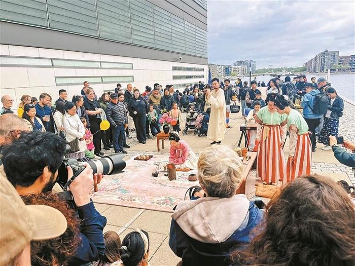 以茶为媒 茶和天下 深圳访演代表团在丹麦、瑞典举办雅集活动