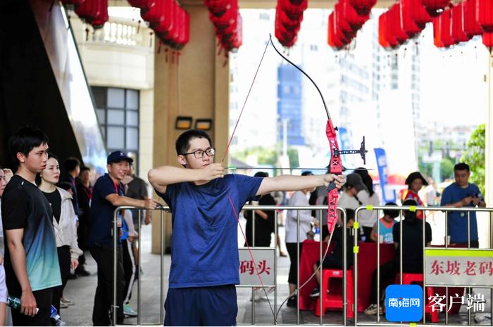 千人City Walk！2024年海南省全民健身徒步活动举行