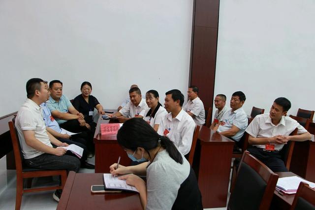 台儿庄区邳庄镇第十七届人民代表大会第六次会议召开