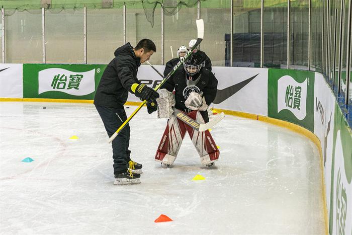 中国冰球协会女子U12青少年训练营齐齐哈尔站开营