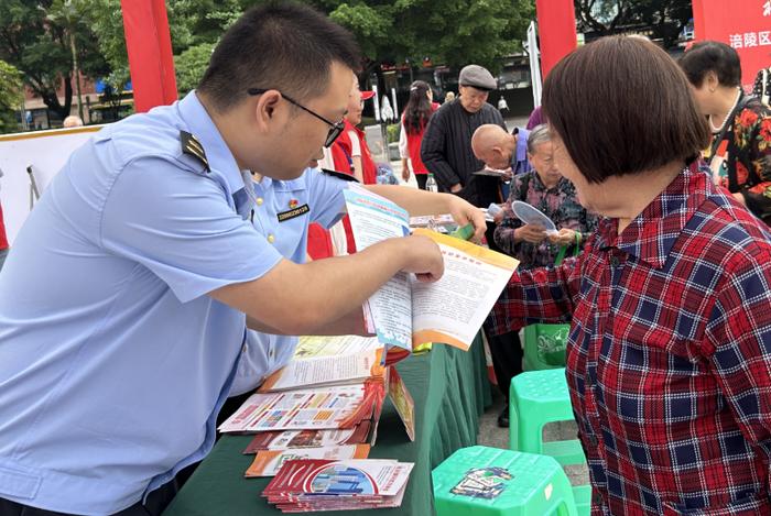 重庆市涪陵区敦仁街道市场监管所开展“党员义务奉献日”活动