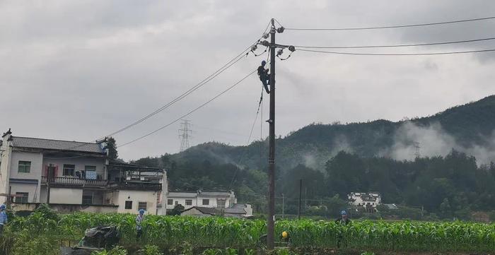 暴雨中，抢险时，我们在！