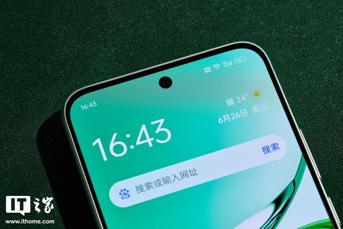 【IT之家开箱】OPPO A3「山涧绿」图赏：超耐磨晶钻工艺，号称“耐用战神”