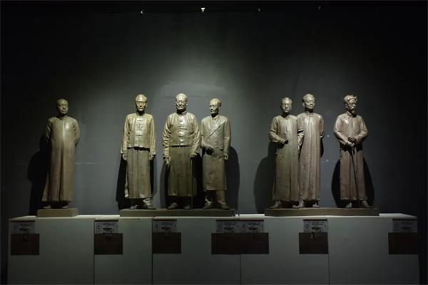 献礼“七·一” 讲好云南“五个故事”主题雕塑作品展开幕