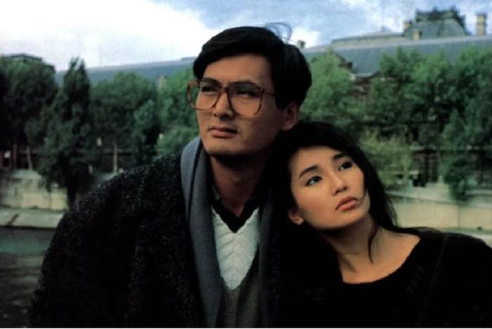 上图:杨凡导演版《玫瑰的故事》张曼玉是第一代黄玫瑰。