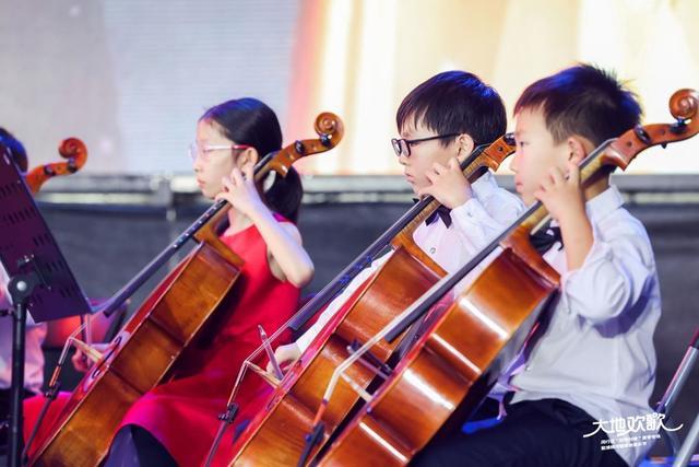 闵行区“四季村晚”夏季专场来了！一场河狸草地音乐节在这里开场……