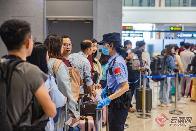 老挝对中国免签政策正式生效！磨憨口岸中老双向旅游人数大幅增长