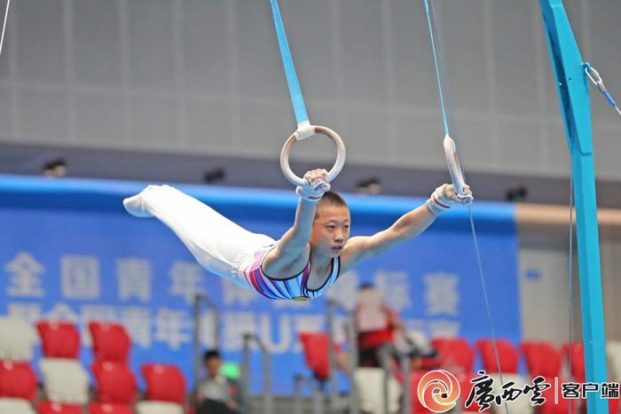 广西队摘得2024年全国青年体操锦标赛男子乙组团体金牌