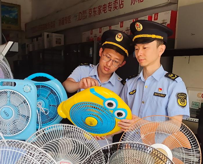 江西省于都县市场监管局开展空调电风扇冷风机专项执法检查