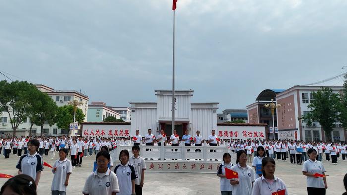 责任铸就担当，团结凝聚力量 ——内乡三高党总支开展7月1号系列主题党日系列活动