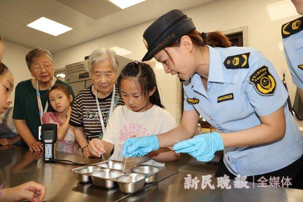 小手牵大手，共治共享食品安全