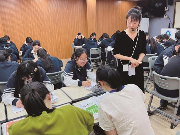 嘉兴高级中学：乘风而起 绘“嘉木扬长，高德归真”新图景