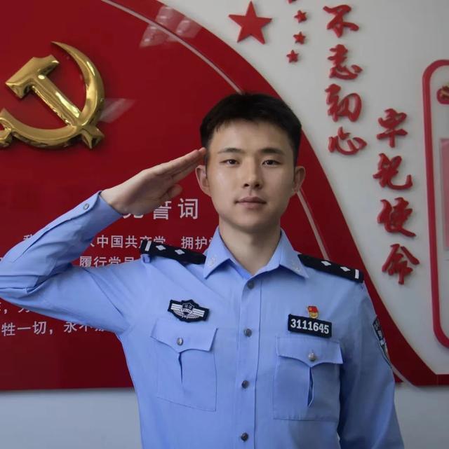 上海监狱民警连闯三个红灯，交警：不处罚！