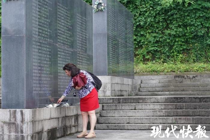 延续血与火铸造的友谊，中美高中生参观南京抗日航空烈士纪念馆