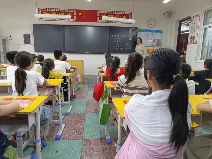 南召县云阳镇第二中心小学开展暑期防溺水等系列安全教育活动