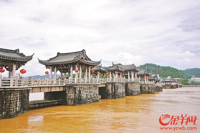 潮州广济桥：千年古桥见证历史，饱经岁月风采更盛