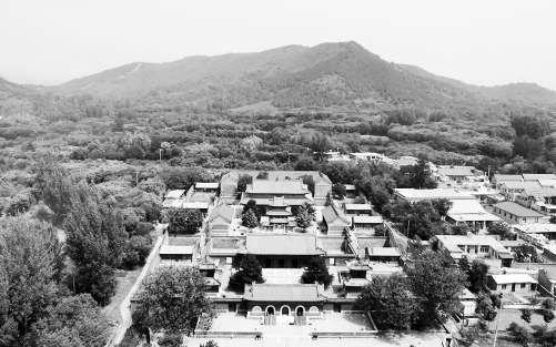 京东古刹隆福寺