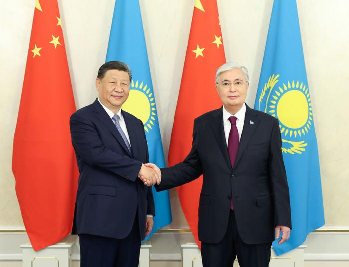 中国哈萨克斯坦元首规划两国合作方向