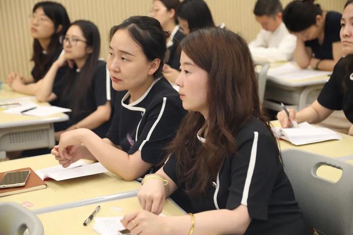 西安市雁塔区第一小学第三届微课题结题汇报交流会