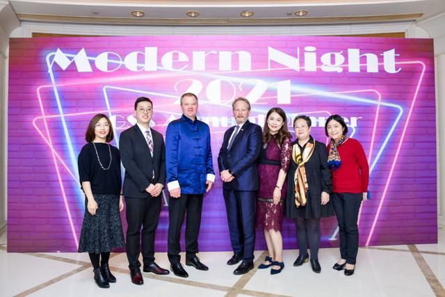 世界十大船级社之首的北亚财务掌门人，在上海基层有一个重要身份