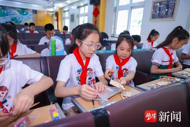 南京市第八届城区中小学生科技夏令营（鼓楼分营）开营