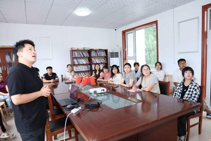 济南市委网信办开展全民数字素养与技能提升月进乡村宣传活动
