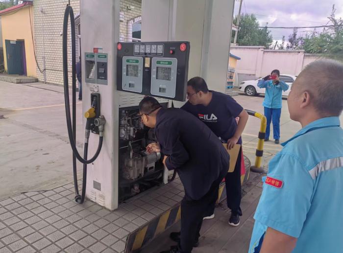 黑龙江省双鸭山市检验检测中心开展燃油加油机计量检定工作