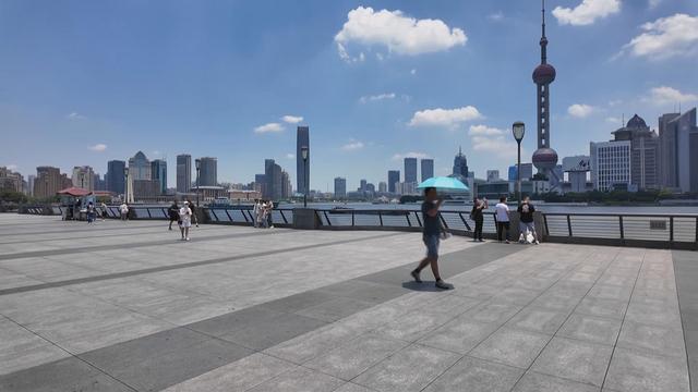 上海持续高温天气，专家提醒谨防中暑
