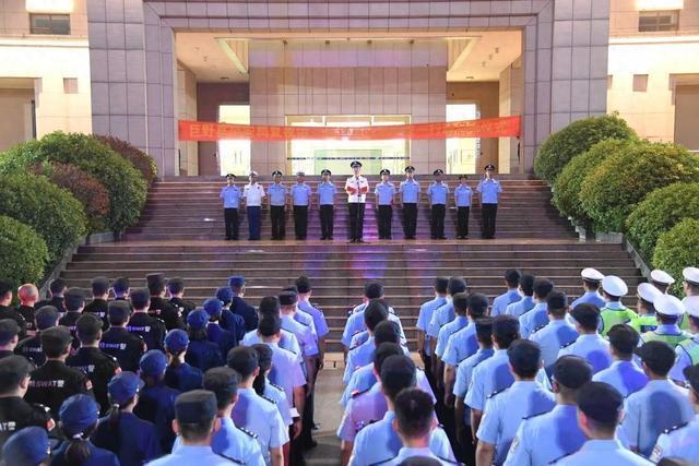 点亮夏夜平安灯！巨野警方全面启动夏夜治安巡查宣防行动