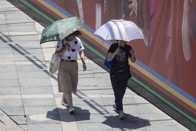 上海再发高温橙色预警，正午达38.2℃冲上全国气温排行榜首