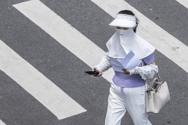 上海再发高温橙色预警，正午达38.2℃冲上全国气温排行榜首