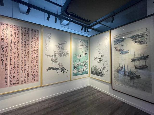 盐城画家挥毫，在徐汇展示黄海湿地的绝美瞬间！