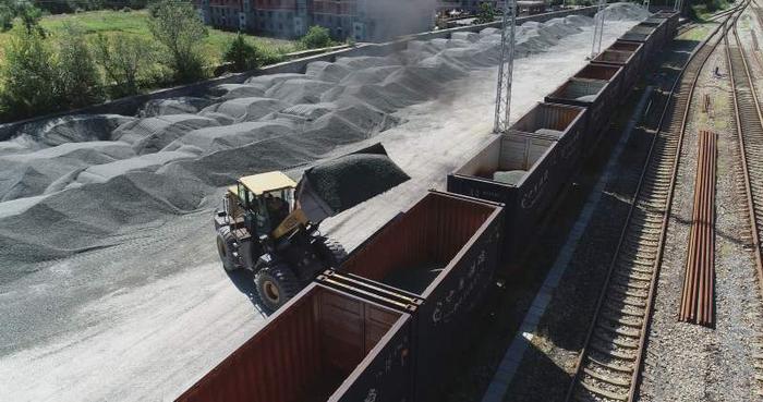 今年上半年176.9万吨砂石料坐着火车进北京，增幅达七成