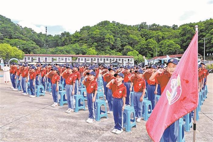 首批319人加入 深圳“少年警营”光明支队集结