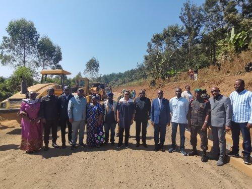 刚果（金）总理视察布卡武公路项目