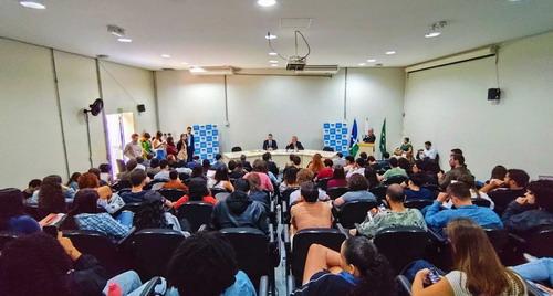 驻巴西大使祝青桥为巴西利亚大学国际关系学院授课