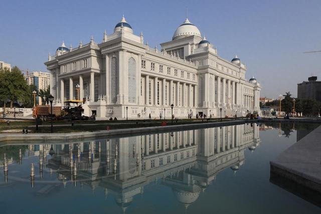 山东企业承建的中国援塔吉克斯坦议会大楼正式落成