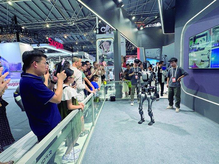 在上海邂逅“百模千态”  AI大模型 拉开新一轮基建帷幕